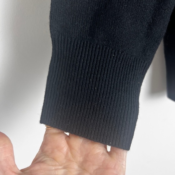 NEW J. Crew Women's Black 100% Cashmere Relaxed Boyfriend Crewneck Sweater XS - Picture 8 of 9